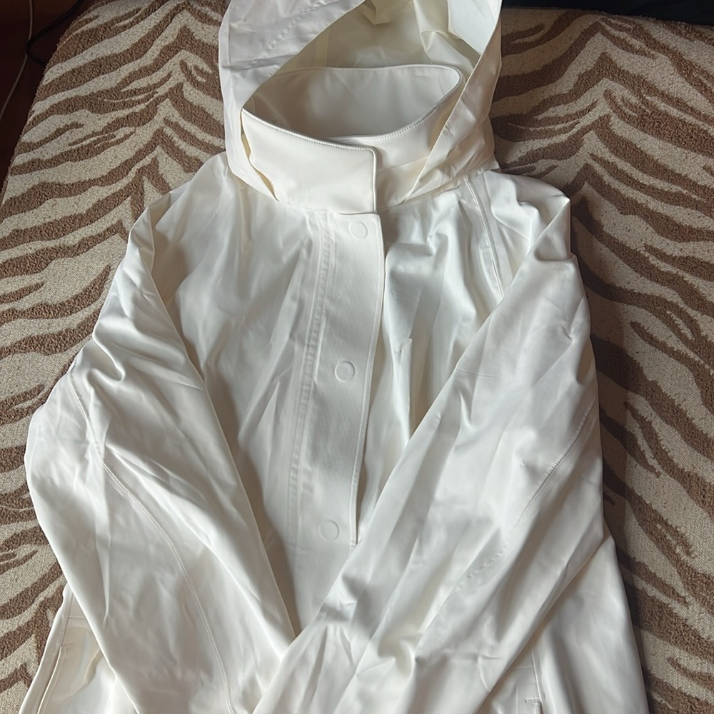 NWT Nike Hypershield Waterproof Golf Jacket White - Size Small